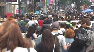 서울시민 절반 "북한 핵무기보다 정치불안 더 무섭다"