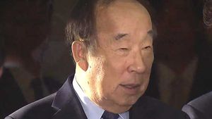 "목 안 쳐주면 예의 아니다"&hellip;박용성 전 이사장 피소