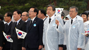 '하나의 기념일, 두 개의 기념식'&hellip;5&middot;18 35주년 자화상