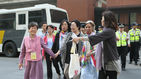 섬네일이미지  4:일본군 위안부 피해자인 이용수 할머니(오른쪽 세 번째), 필리핀 위안부 피해자인 피덴샤 데이비드(오른쪽 두 번째) 씨 등 '제13차 일본군 위안부 문제해결을 위한 아시아연대회의' 에 참석한 대표자들이 23일 서울 종로구 주한 일본대사관에서 항의 방문을 마치고 나오고 있다.