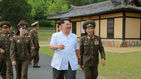 섬네일이미지  2:김정은 북한 국방위원회 제1위원장이 새로 건설&middot;복구된 한국전쟁 조국해방전쟁 사적지를 시찰했다고 조선중앙통신이 9일 보도했다. 조국해방전쟁 사적지는 한국전쟁 시기 김일성 주석이 인민군 최고사령부를 꾸린 곳으로 김정은 제1위원장의 지시로 1천770㎡ 규모의 혁명사적관이 새로 건설되고 최고사령부 지휘처와 삼석인민학교 등이 원형 그대로 복원됐다. 