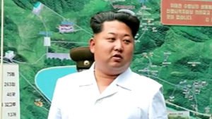 [취재파일플러스] 北 김정은 '과한 멋부림'에&hellip;건강이상설?