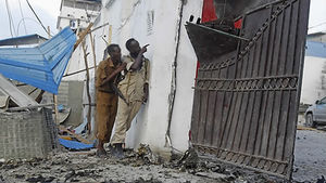 [월드리포트] 소말리아의 검은 금괴, '숯'의 역설