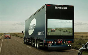 삼성, 뒤차 운전자 시야 확보해주는 '투명 트럭' 개발