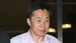 '과거사 수임' 김형태 변호사 8시간 조사받은 후 귀가