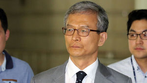 '하베스트 부실 인수' 강영원 前석유공사 사장 구속