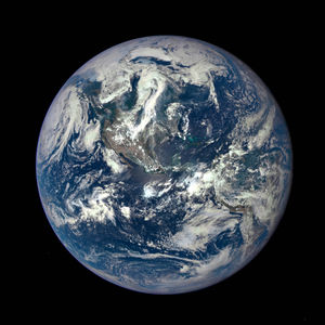 NASA '푸른 지구' 새 위성사진 공개&hellip;161만km 거리서 촬영
