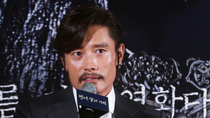 우여곡절 끝 개봉 '협녀'&hellip;이병헌 사과가 살려낼까