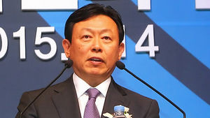 신동빈 "기업 가치, 가족문제에 흔들려선 안돼"
