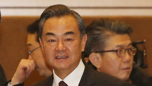中외교부장, 日에 "역사문제, 꾀로 넘어가선 안된다" 경고