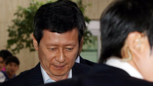[슬라이드 포토] 신동주 나흘 만에 귀국&hellip;묵묵부답 입국