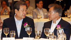 [슬라이드 포토] 한국기자협회 창립 51주년 기념식에서 만난 여야대표