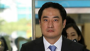 방송인 강용석, '불륜 논란' 상대 남편 공갈 혐의 고소