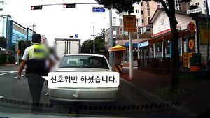 [비디오머그] 신호위반 차 에스코트 나선 경찰&hellip;감동 사연