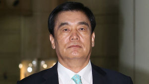 '유흥업소 금품수수' 박동열 前 대전국세청장 구속