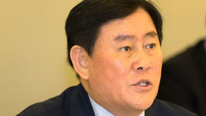 최경환 "중국 경제 경착륙 가능성 제한적"