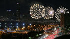 섬네일이미지  5:3일 오후 서울 여의도 인근에서 2015 서울세계불꽃축제가 열리고 있다. 이 축제에는 한국, 미국, 필리핀 등 3개국의 대표 연화팀이 참여해 10만여 발의 다채로운 불꽃이 가을 밤하늘을 수놓았다.