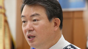 경찰청장 "'조희팔 연루 의혹' 경찰관 엄정 수사"