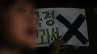섬네일이미지  2:19일 오후 서울 광화문역 인근에 모인 인헌고등학교 동아리 학생들이 '한국사 교과서 국정화'를 반대하는 집회를 벌이고 있다. 이들은 "역사 교과서 국정화는 사상을 통제하려는 시대착오적 발상이며, 독재의 시작"이라며 반대 입장을 표명했다.