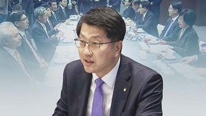 진웅섭 금감원장 "한계기업 신속히 정리해야"
