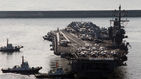섬네일이미지  2: 미국의 핵추진 항공모함인 로널드 레이건호(CVN-76&middot;10만4천200t급)가 30일 오전 부산항에 입항하고 있다. (부산=연합뉴스)
