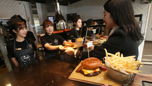 맥도날드, 강남 6곳에 '시그니처 버거' 매장