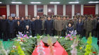 섬네일이미지  5:지난 7일 사망한 리을설 북한 인민군 원수의 장례식이 11일 평양에서 국장(國葬)으로 진행됐다고 북한 조선중앙통신이 12일 보도했다.

   리을설의 국가장의위원장을 맡은 김정은 국방위원회 제1위원장을 비롯해 김영남 최고인민회의 상임위원장, 황병서 군 총정치국장, 박봉주 내각 총리, 김기남 당비서, 박영식 인민무력부장, 리영길 총참모장, 김양건 당비서 등이 장례식에 참석했다.