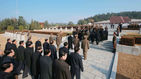 섬네일이미지  3:지난 7일 사망한 리을설 북한 인민군 원수의 장례식이 11일 평양에서 국장(國葬)으로 진행됐다고 북한 조선중앙통신이 12일 보도했다.

   리을설의 국가장의위원장을 맡은 김정은 국방위원회 제1위원장을 비롯해 김영남 최고인민회의 상임위원장, 황병서 군 총정치국장, 박봉주 내각 총리, 김기남 당비서, 박영식 인민무력부장, 리영길 총참모장, 김양건 당비서 등이 장례식에 참석했다.