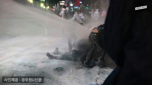 [비디오머그] 물대포 직격 맞은 농민 중태&hellip;충돌 현장