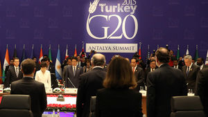 [슬라이드 포토] G20 정상회의에서 파리 테러 추모하며 묵념