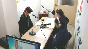 마을 주민들이 모여 직접 만드는 '마을 방송국'