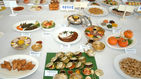 섬네일이미지  3:전국민족음식전시회가 25일&sim;26일까지 평양면옥에서 진행됐다고 조선중앙통신이 보도했다.