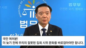 [비디오머그] 김현웅 법무부장관 "불법 집회&hellip;대가 치르게 하겠다"