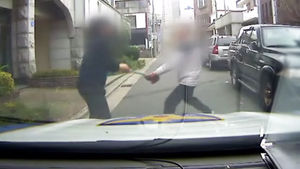 대낮 주택가서 묻지마 흉기 난동&hellip;격투 끝 검거