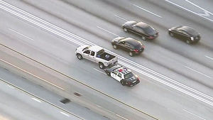 미 경찰, 추격전 끝에 총탄 세례로 용의자 사살