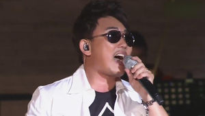 '설명이 필요없는 가수' 이승철 성탄 콘서트