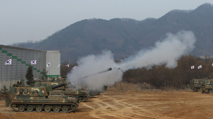 메인이미지  3 : 새해를 맞아 경기도 양평군 비승사격장에서 육군 항공작전사령부와 11사단이 함께 대규모 항공작전 FTX를 진행했다.