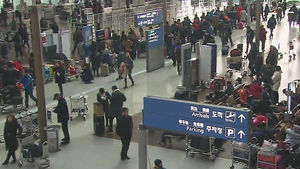 인천공항 항공기 100여편 지연&hellip;승객들 분통