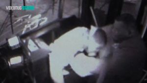 [자막뉴스] "신고 좀&hellip;" 매 맞던 기사 절규&hellip;승객들 '모른 척'