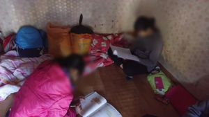"책상 갖고 싶어요" 주거빈곤 12살 소녀 '꿈'