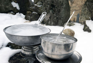 하늘로 솟구친 진안 마이산 신비의 '역 고드름'