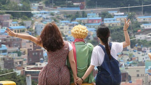 부산 명소 감천문화마을 입장 유료화 논란