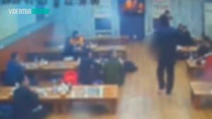 [자막뉴스] 식당서 다짜고짜 흉기 난동&hellip;대치 끝 검거