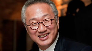 '전두환 사돈' 이희상 회장, 주가조작 혐의 2심도 집유