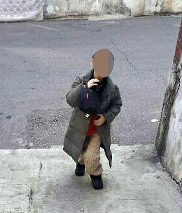 도시락 배달 중인 연준이/사진=초록우산어린이재단 경기지역본부