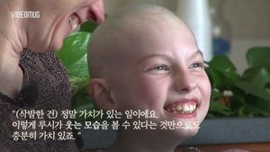 [비디오머그] 백혈병 딸 위해 머리 '빡빡'&hellip;가족의 의리