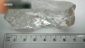 [비디오머그] 404캐럿 다이아몬드 원석 발견&hellip;'242억 원 가치'