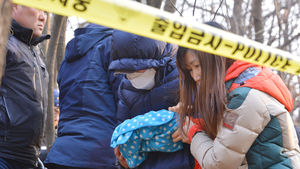 [슬라이드 포토] '친딸 살해 후 암매장 사건' 현장검증