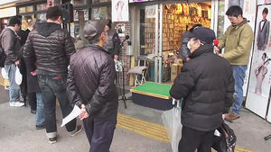 "외롭지 않아요"&hellip;한&middot;일 노인들의 '홍대'를 가다