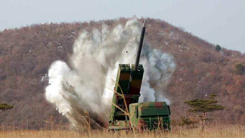 5일 공개한 北 300mm 개량 방사포